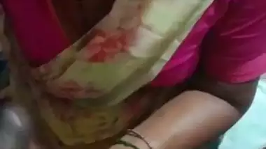 Poor maid gives a desi blowjob to her horny owner