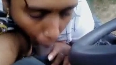 Indian Village Bhabhi Giving Hot Blowjob Session To Her Secret Lover