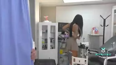 Hot gynecologist makes cum inside her patient's pussy - Mariana Martix & Nick Moreno