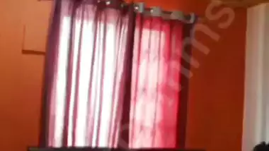 Couple gets drenched in sweat after a hard desi chudai