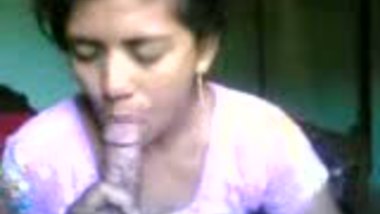 Indian Village Bhabhi Giving Hot Blowjob Session To Her Secret Lover