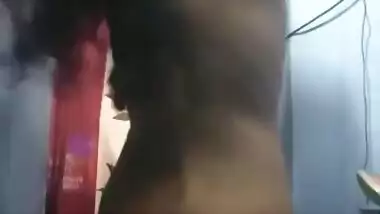 TAMIL VILLAGE DUSKY SLIM GIRL CHANGING DRESS