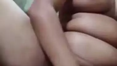 Big boob desi nude lady masturbates and moans