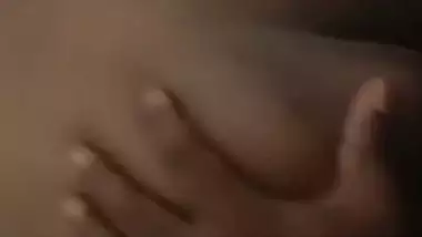 Tamil sex of a Chennai guy and his associate in the hotel room